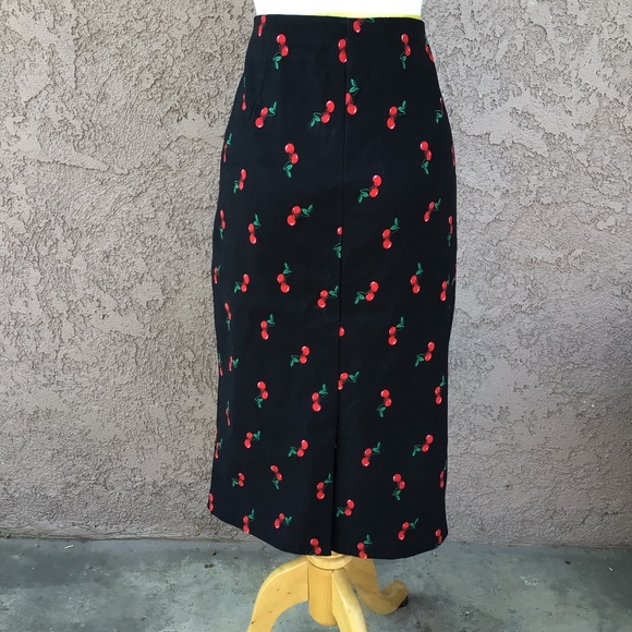 7th Avenue Design Studio Cherry Pencil Skirt - Picture 3 of 9